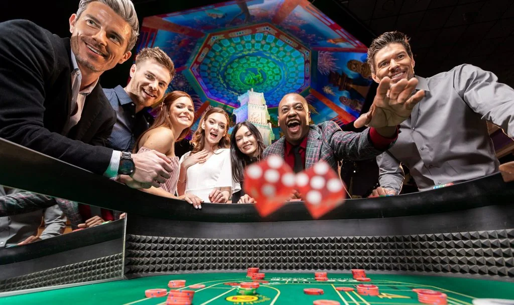 Tampilan perangkat mobile untuk mengikuti kartu dan hasil ronde bingo